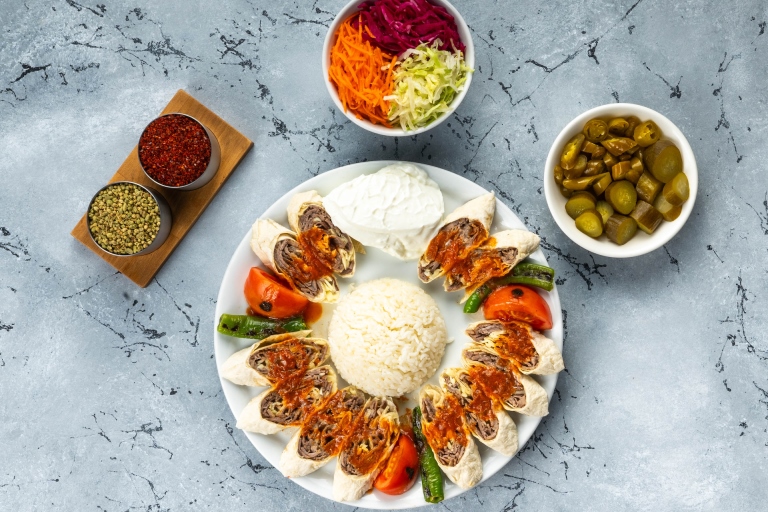 Odun Ateşinde Gerçek Döner ve Anadolu Sofrasının Modern Yorumcusu; Heybet Döner Odun Ateşinde Gerçek Döner ve Anadolu Sofrasının Modern Yorumcusu; Heybet Döner